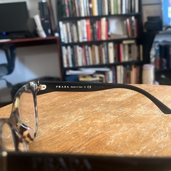 Prada Eyewear Made in Italy - Picture 2 of 9